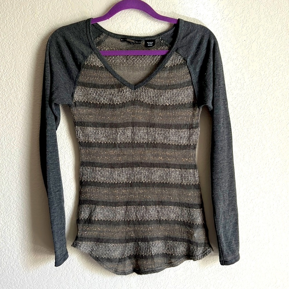 Miss Me sweater small